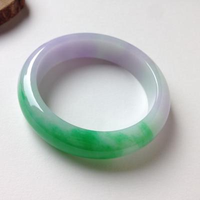 春带彩翡翠属于什幺级别，是什幺档次，价格一般是多少钱-翡翠网